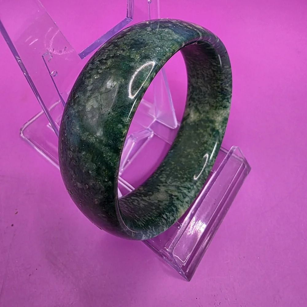 Estate Chinese Green Jade Wide Bangle Bracelet - Picture 4 of 9
